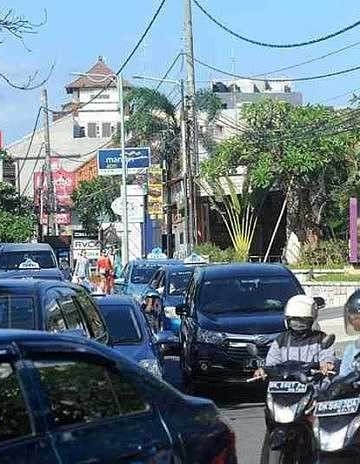 Mengkaji Ulang Kendaraan Pribadi di Denpasar