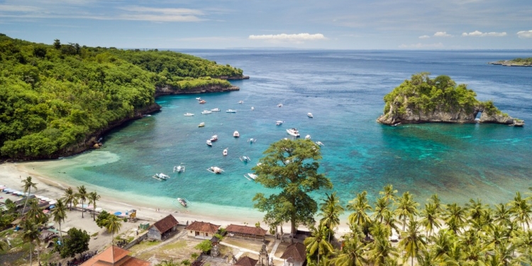 Simpang Siur Nama Nusa Penida: Dari Batu Kapur, Pandita Hingga Memati-mati