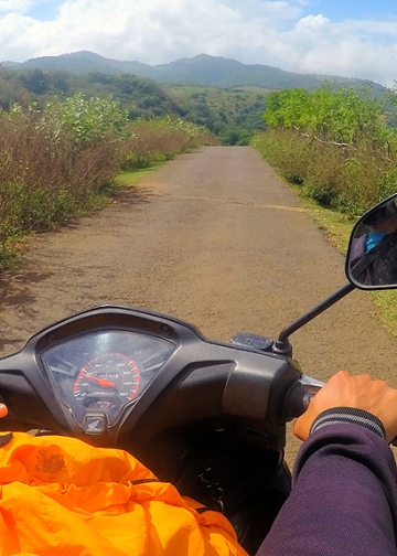 Melawat ke Flores [4]: Enam Jam di Atas Motor