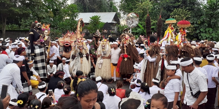 “Ngerebeg”, Tradisi Desa Adat Tegal, Abiansemal : Berkah dan Meriah
