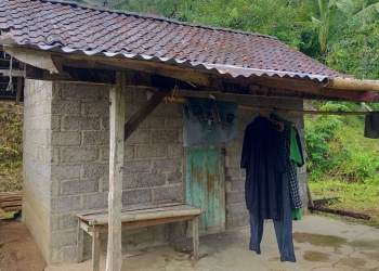 Mengingat Masa Lalu di Gubuk Reod Nenek