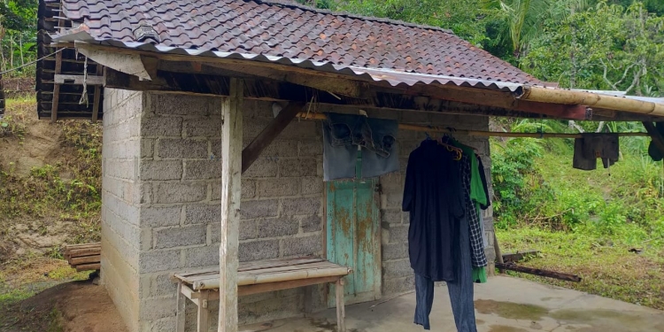 Mengingat Masa Lalu di Gubuk Reod Nenek