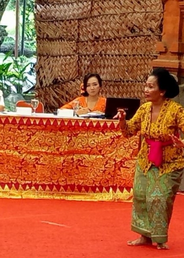 Dramatari  Arja : Sekilas Perkembangan,  Struktur dan Pakem Style Singapadu