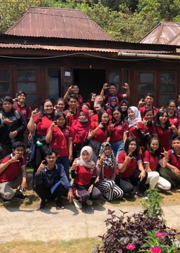 Merdeka Belajar ala “English Corner” di Desa Sidatapa, Buleleng, Bali
