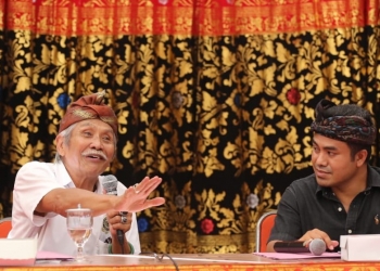 Riwayat Lagu Pop Bali, Di Denpasar AA Made Cakra, Di Singaraja Gde Darna