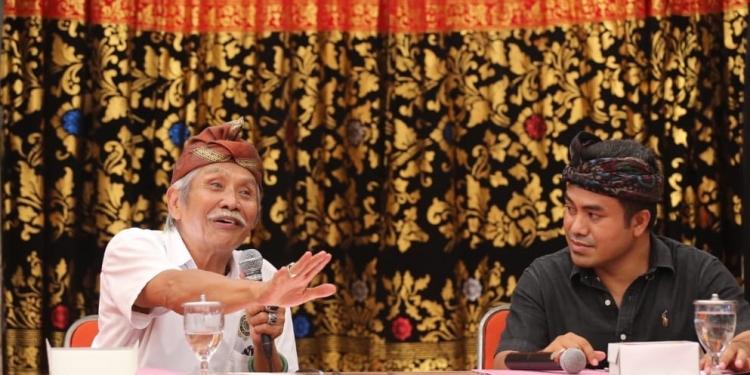 Riwayat Lagu Pop Bali, Di Denpasar AA Made Cakra, Di Singaraja Gde Darna