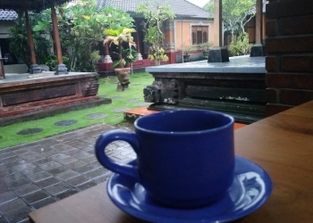 Aroma Melati dari Secangkir Teh  di Puri Loji