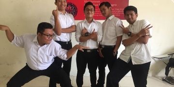 “Minta Tolong” dan “Jangan Baper”, Kata-kata Ampuh Untuk Mencuci Otak Para Karyawan!