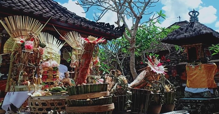 Tantangan “Ngayah”, Individualisme dan Era New Normal