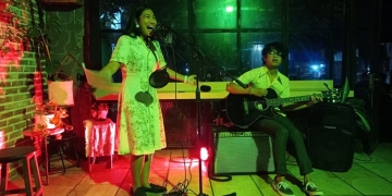 Inilah Ruang Temu yang Tak Kaku, Bahkan Terlalu Cair || Ulasan Malam Olah Sastra Siar Siur Kalangan