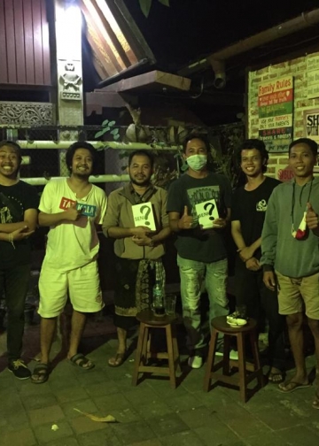 Sepuluh Seniman Muda Menulis dalam Buku “Seni Mau Dibawa ke Mana?” – Didiskusikan di Warung Men Brayut