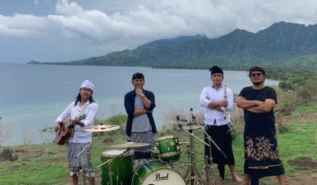 Pergantian Tahun ala “New Hope From The Island of God”