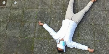 “Blind In Paradise”, I Gede Made Surya Darma  | Gelap dalam Gemerlap Dunia