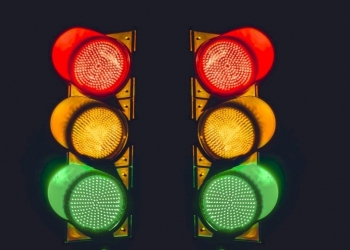 Pengendara di Persimpangan Sikap