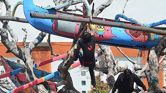 Ayah, Rumah Pohon, dan Cara Elegan Menghadapi Problematika Masa Muda