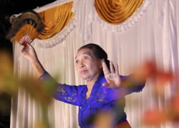 Ni Luh Menek | Memupuk Pohon Kesenian dan Merawat Cendrawasih di Bali Utara