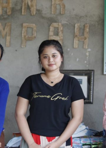 Senyum Manis 3 Perempuan Bank | Eh, Bukan Bank Umum, Tapi Bank Sampah