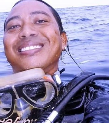 Hidup Made Parti untuk Ikan Hias | Menyelam di Laut Desa Les, Menyelam di Wakatobi