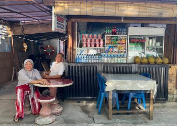 Warung Kecil di Toya Pakeh | Dulu Dapat Banyak, Kini Sedikit Tapi Bertahan