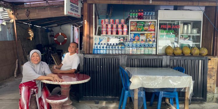 Warung Kecil di Toya Pakeh | Dulu Dapat Banyak, Kini Sedikit Tapi Bertahan