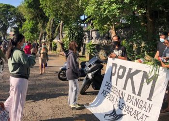 Pemberian Pangan Kepada Masyarakat | PPKM Ala Tabanan Music Addiction