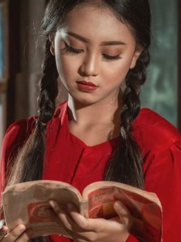 Saraswati: Kecantikan Misterius dari Sains dan Seni yang Tidak Ada Habisnya