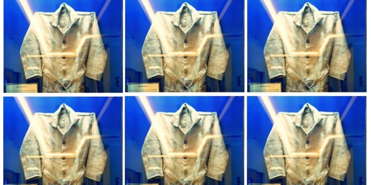 Baju Karung | Pernah Populer di Bali, Kini Tinggal Kenangan