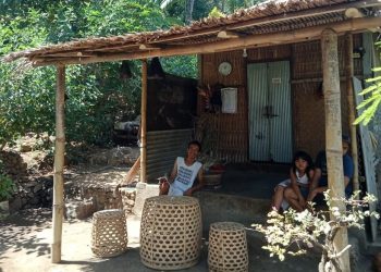 Gede Suryantara dari Desa Les | Menganyam Bambu, Menganyam Hidup, di Pondok Kecil Tepi Hutan