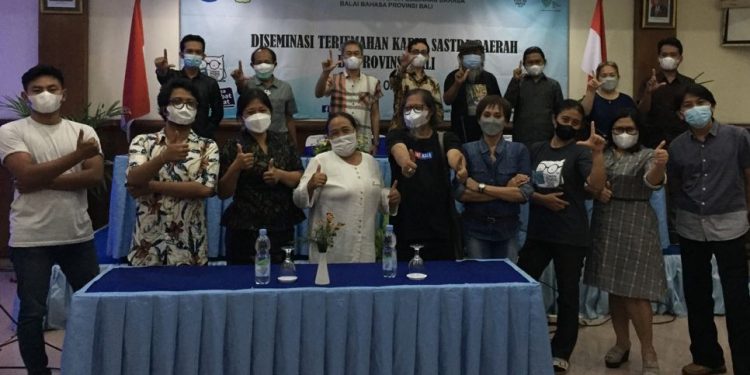 Serba-serbi Proses Penerjemahan Buku Sastra Bali Modern ke Bahasa Indonesia