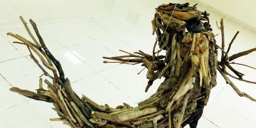 Puisi-puisi Esa Bhaskara | Punggung Udang di Lingkar Piring