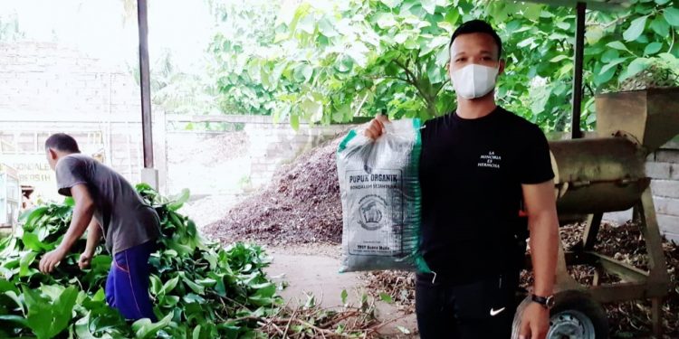 Sena Andiyana | Dari Kuliah Pariwisata Jatuh ke Tempat Sampah