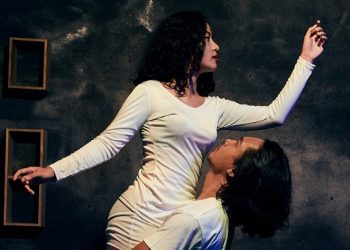 Menemukan Mindfulness dan Cinta pada Titik Keseimbangan Chaos dan Cosmos | Catatan Jelang Pentas “Raya Raya Cinta”