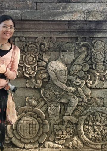 Catatan dari Pura Meduwekarang 2003: GEMPA BALI 1917, BOM BALI 2002
