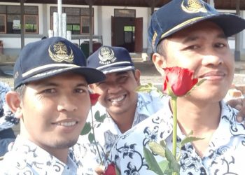 Tantangan Guru sebagai “Generator” dan Penggerak Literasi pada Era Industri 4.0 | Catatan Hari Guru