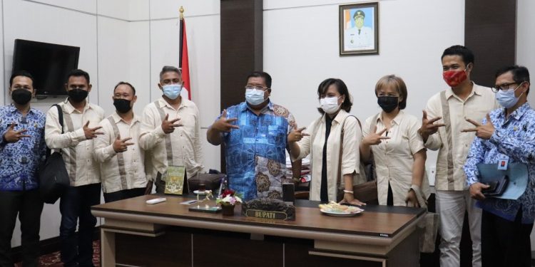 Bupati Suradnyana Minta Tim Ekraf Fasilitasi Kreativitas dan Legalitas Usaha untuk UMKM