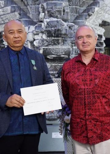 Penghargaan Ksatria Seni dari Perancis untuk Nyoman Nuarta