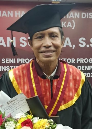 Dekatkan Seni Rupa Pertunjukan ke Masyarakat | Dan, Sujana Suklu pun Raih Doktor