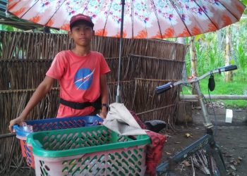 Ketut Lanang, ABG Pedagang Keliling yang Mengayuh Sepeda 36 Kilo Setiap Hari