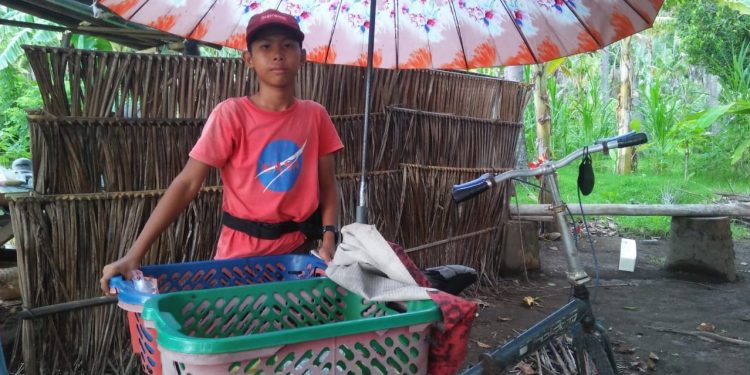 Ketut Lanang, ABG Pedagang Keliling yang Mengayuh Sepeda 36 Kilo Setiap Hari