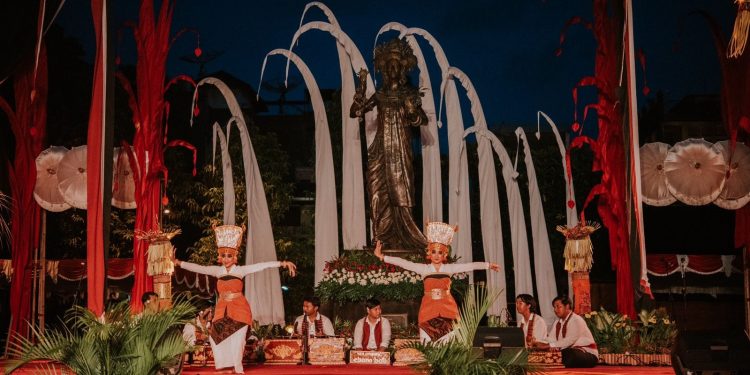 Rentet, Rejang Amustikarana dan Damar Kurung | Sajian Ebano Bali di Denpasar Festival 2021