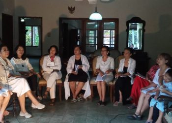 Menjadi Ibu dan Menjadikan “Theater of Society” sebagai “Society of Theater”