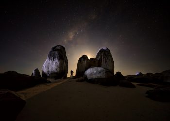 Memotret “Milky Way” yang Agung, Indah dan Dramatis di Langit Malam