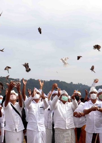 Tumpek Uye, Warga di Buleleng Lepaskan 6.991 Burung, 170.267 Ikan, 6.497 Tukik