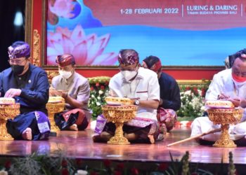 Gubernur Koster: Dengan Bahasa, Aksara, dan Sastra Bali Kita Bisa Paham Inti Kebudayaan Bali