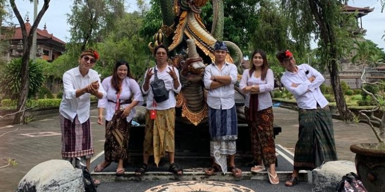 “Kelompok Seketika” Juara Satu Lomba Musikalisasi Puisi Bulan Bahasa Bali 2022