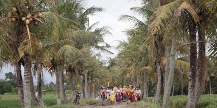 “Nyelang Margi”, Pinjam Jalan di Bali