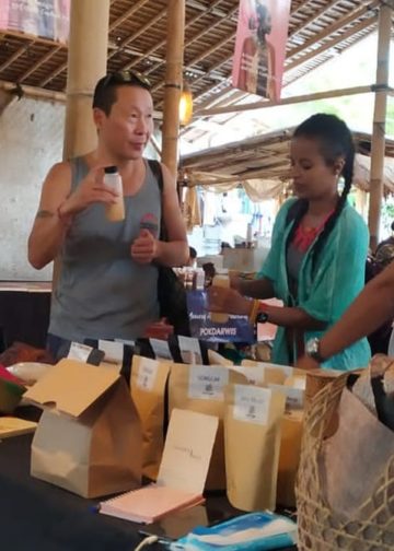 Ubud Artisan Market, Berpameran Sambil Menuntut Ilmu