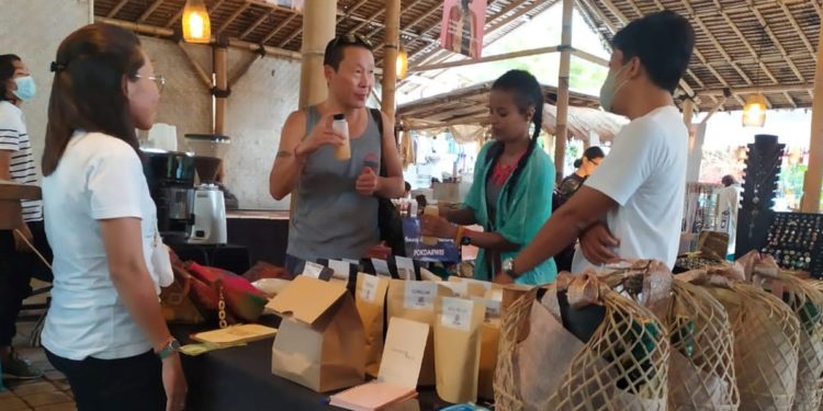 Ubud Artisan Market, Berpameran Sambil Menuntut Ilmu