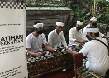 Sinergi “Panggul” dan Pena, Dalam Menggaungkan Eksistensi Gamelan Bali