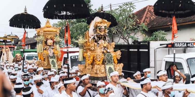 Pemuliaan Air Sebagai Sumber Kehidupan: Sebuah Pemaknaan dari Sapatedun Ida Betara Gunung Lebah ke Pura Payogan Agung